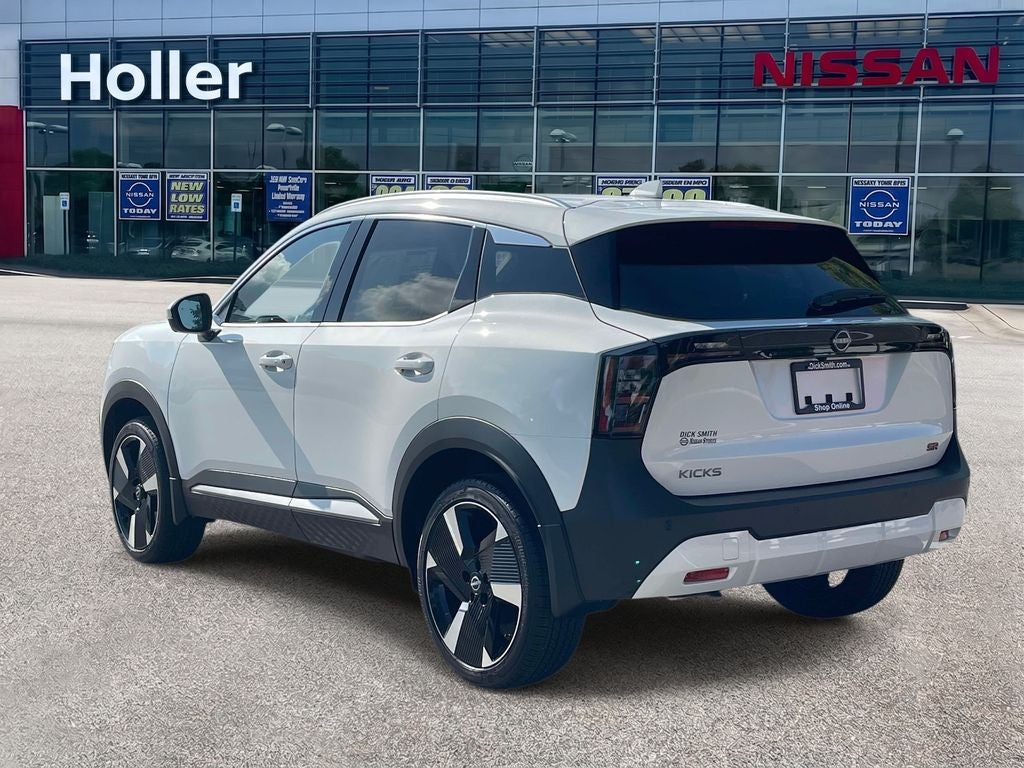 2025 Nissan Kicks SR