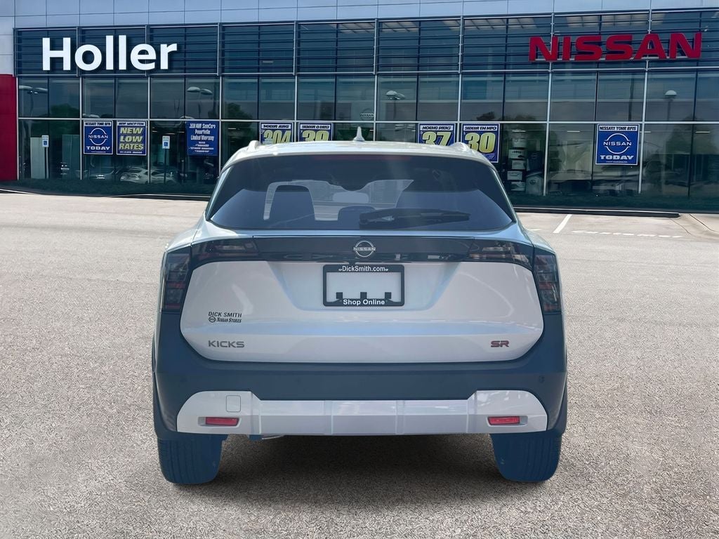 2025 Nissan Kicks SR