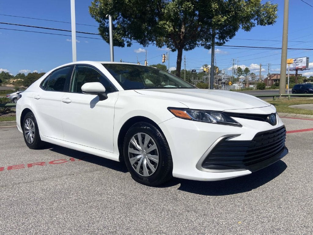 2022 Toyota Camry Hybrid LE