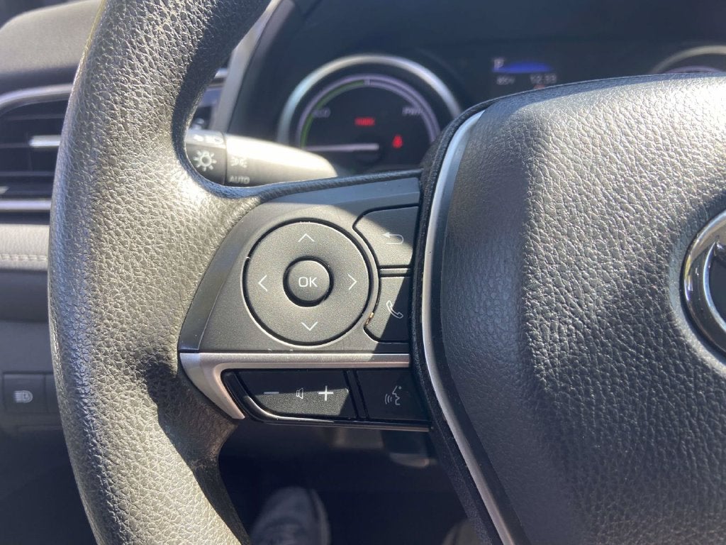 2022 Toyota Camry Hybrid LE