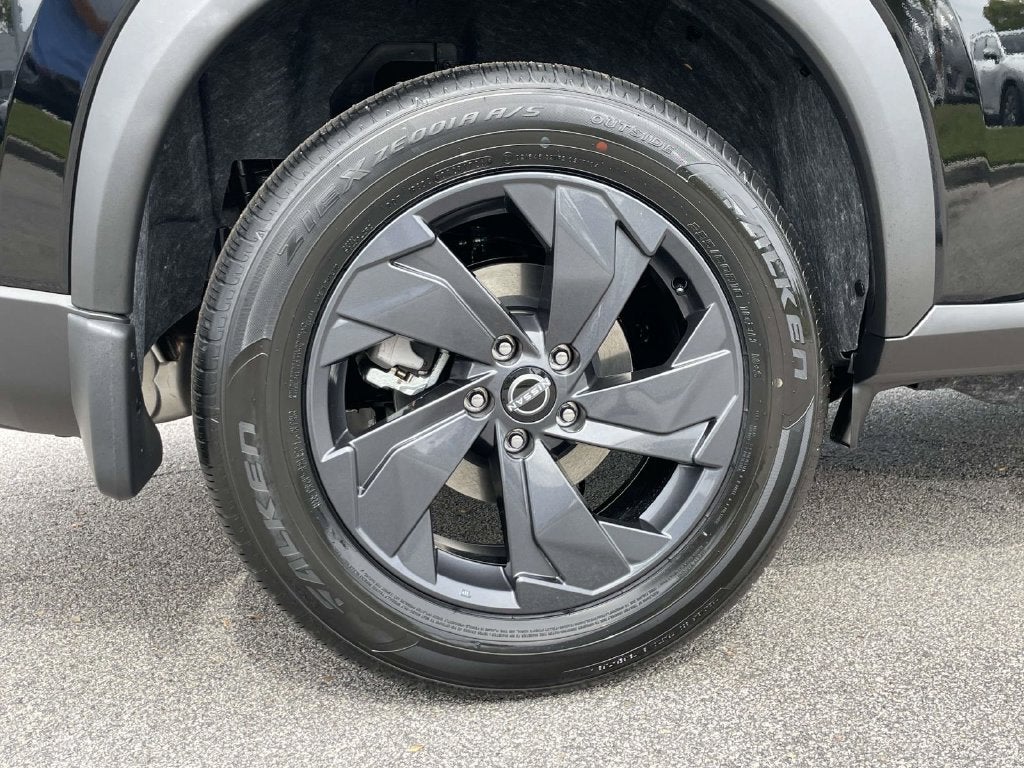 2027 Nissan Rogue SV