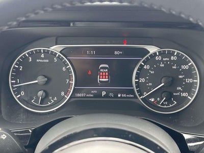 2025 Nissan Pathfinder SL