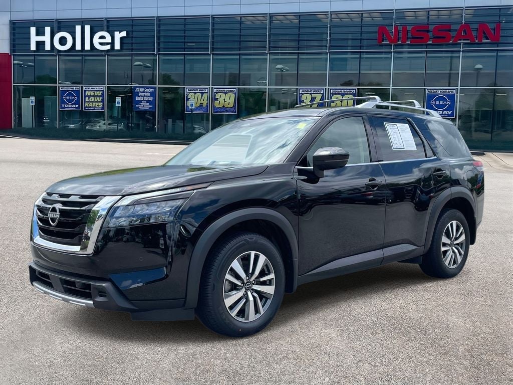 2025 Nissan Pathfinder SL