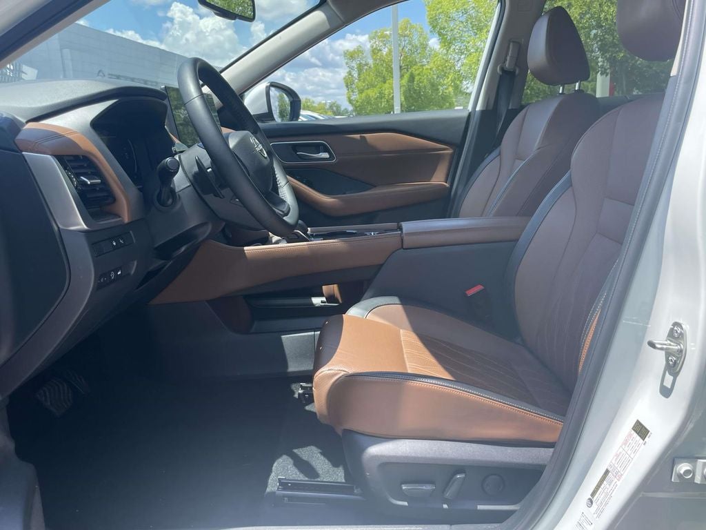 2025 Nissan Rogue Platinum