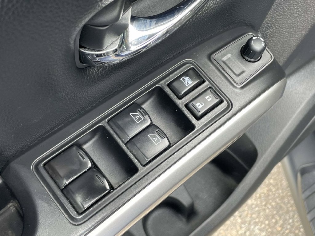 2022 Nissan Titan SV