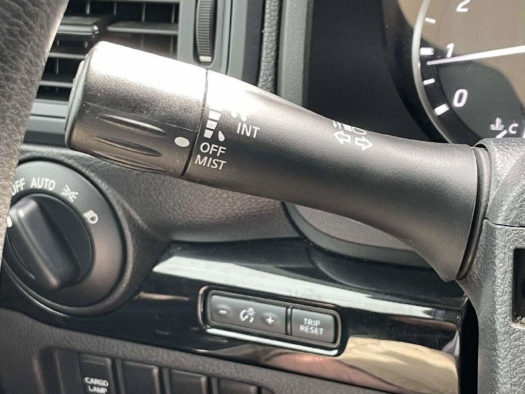 2022 Nissan Titan SV