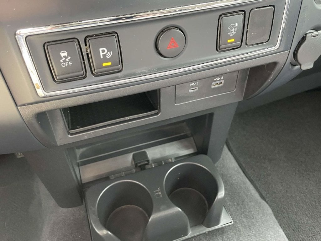 2022 Nissan Titan SV