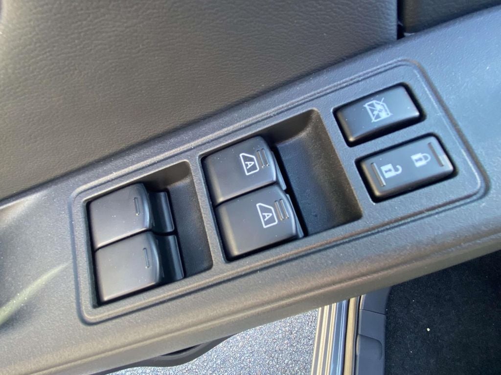 2027 Nissan Frontier Crew Cab SV