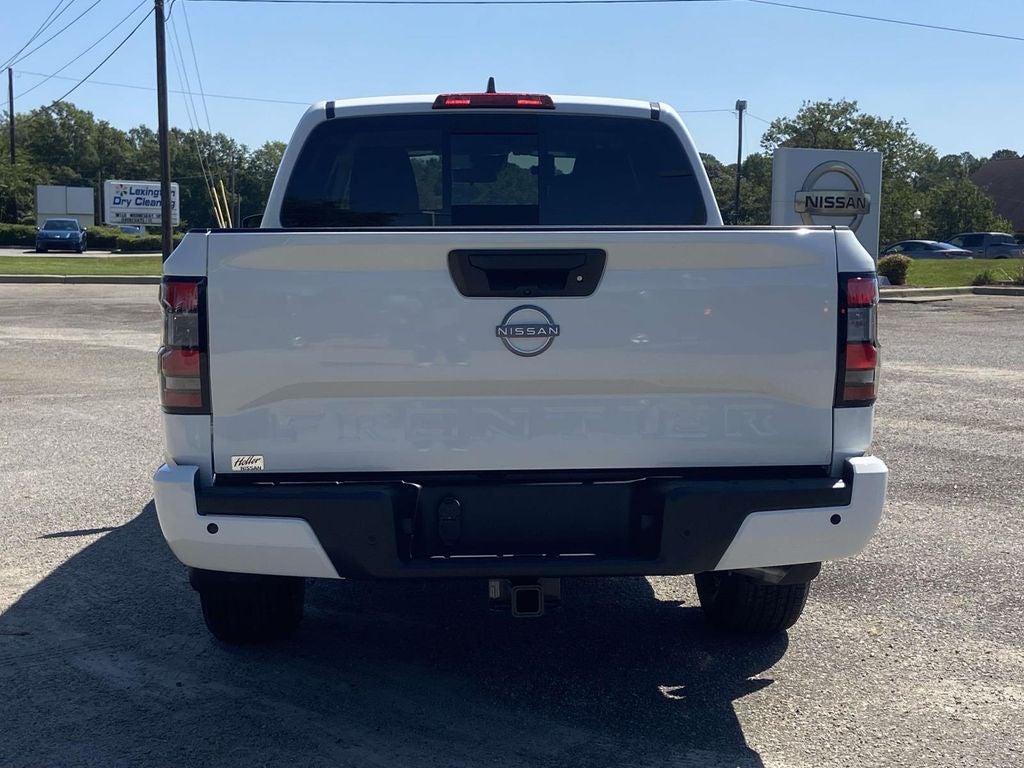 2027 Nissan Frontier SV