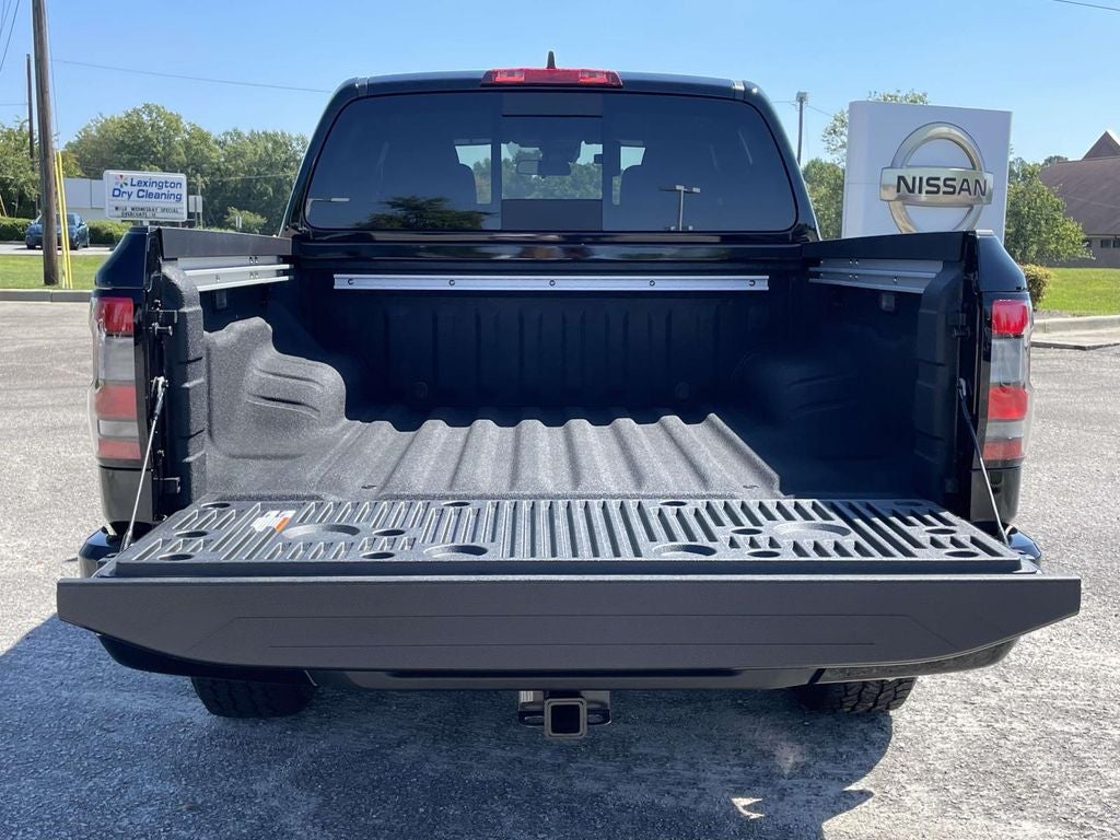 2027 Nissan Frontier Crew Cab SV