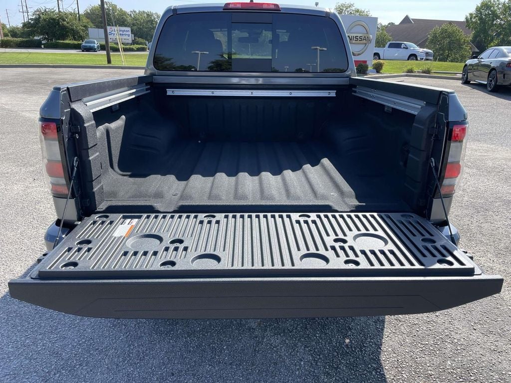 2027 Nissan Frontier SV