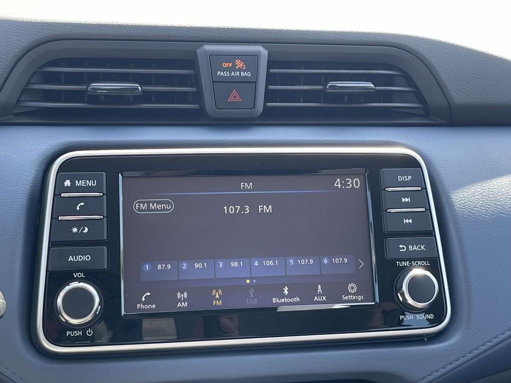 2025 Nissan Versa 1.6 SV
