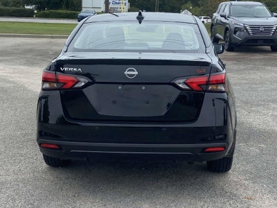 2025 Nissan Versa SR