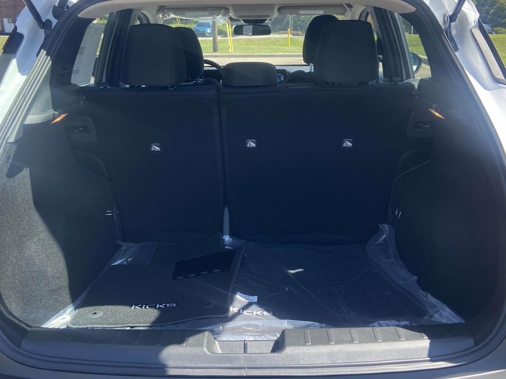2027 Nissan Kicks S