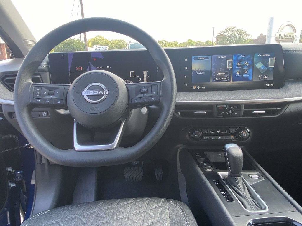 2027 Nissan Kicks SV