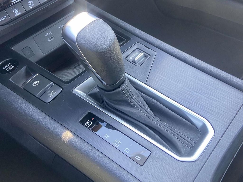 2027 Nissan Kicks SV