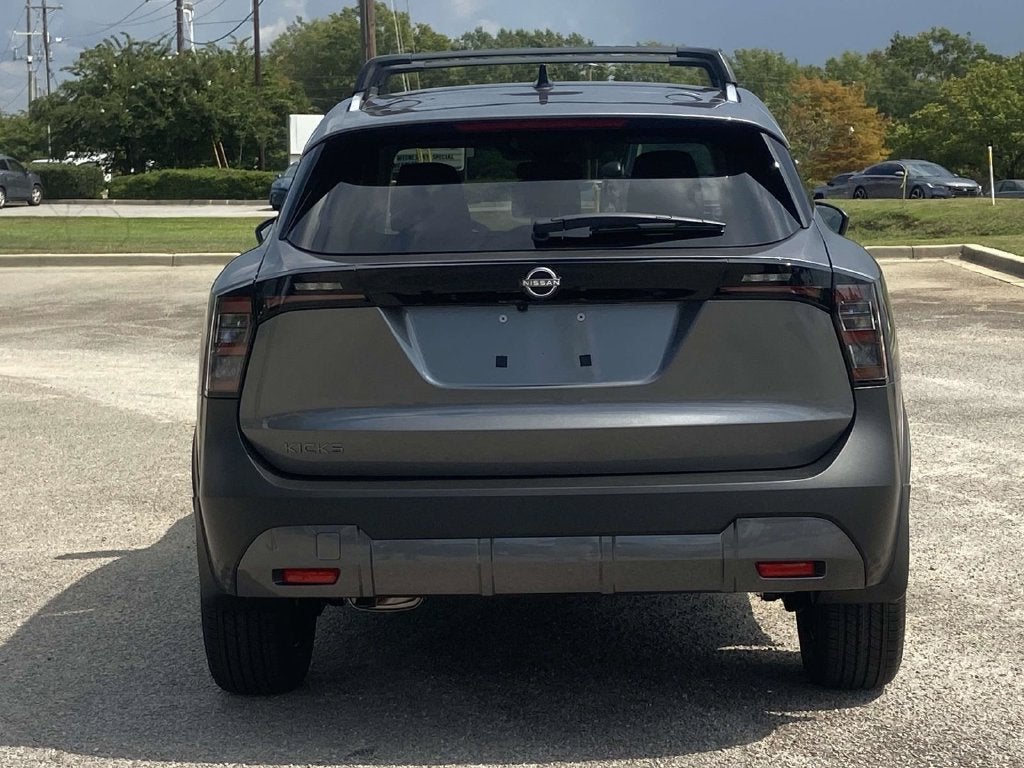 2027 Nissan Kicks SV