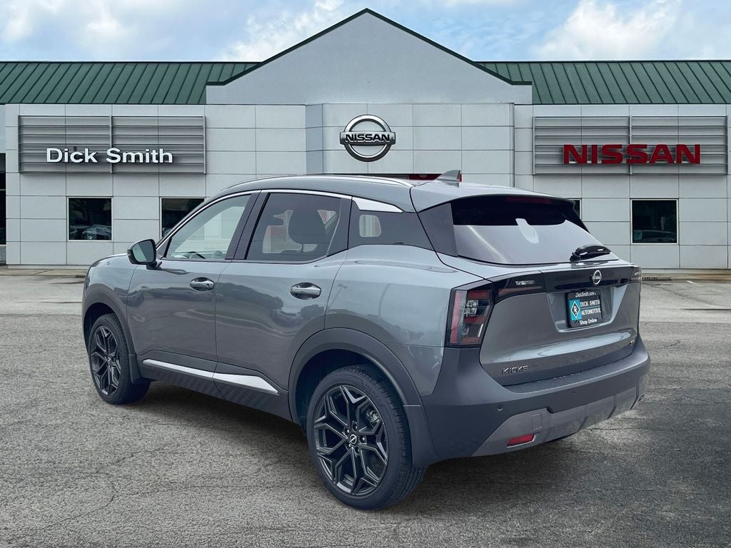 2025 Nissan Kicks SR
