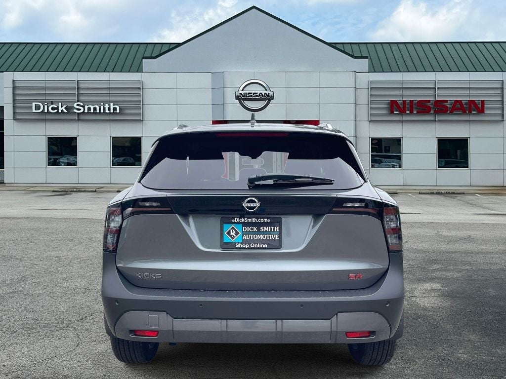 2025 Nissan Kicks SR