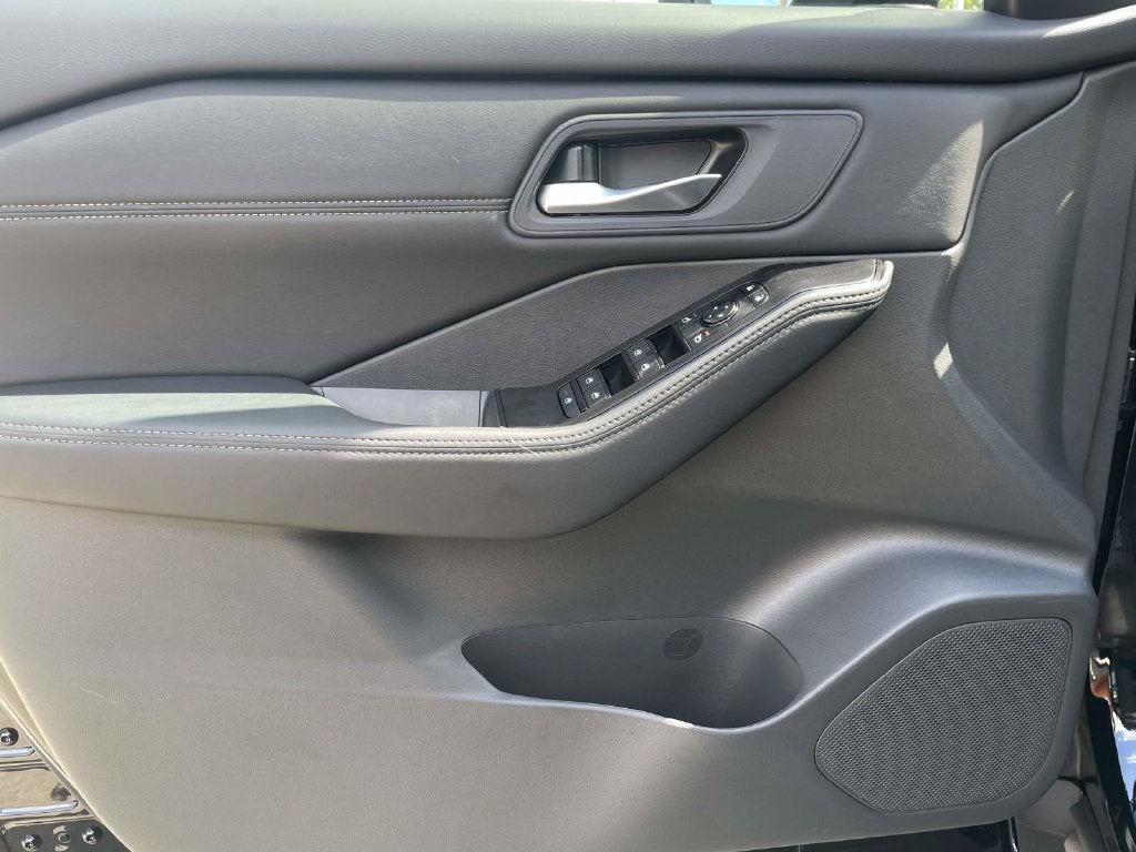 2027 Nissan Rogue Dark Armor™