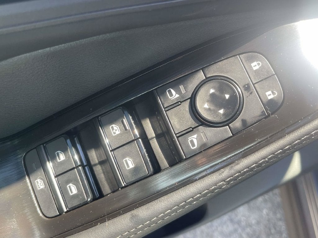 2027 Nissan Rogue SV