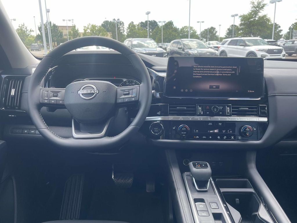 2026 Nissan Pathfinder SV