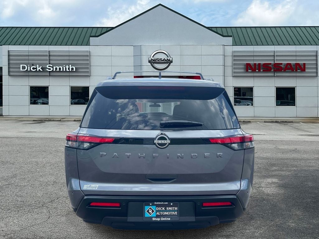 2026 Nissan Pathfinder SV