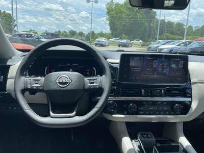 2026 Nissan Pathfinder SL