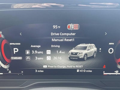 2026 Nissan Pathfinder SL