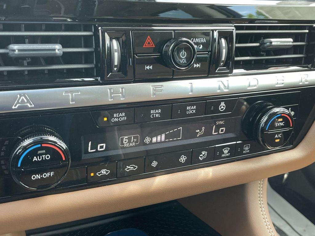 2026 Nissan Pathfinder Platinum