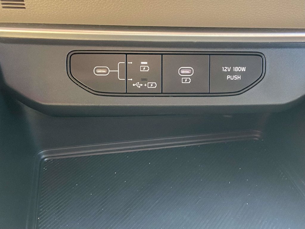 2025 Kia Carnival LXS