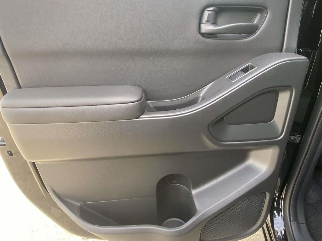 2027 Nissan Frontier Crew Cab SV