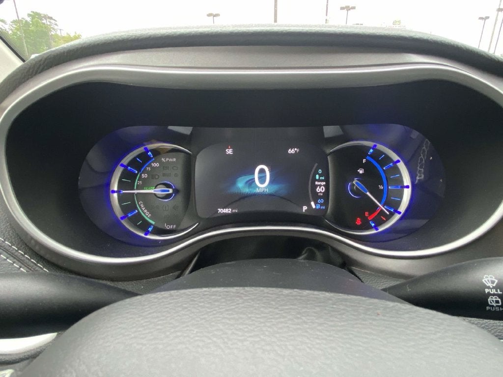 2023 Chrysler Pacifica Hybrid Touring L