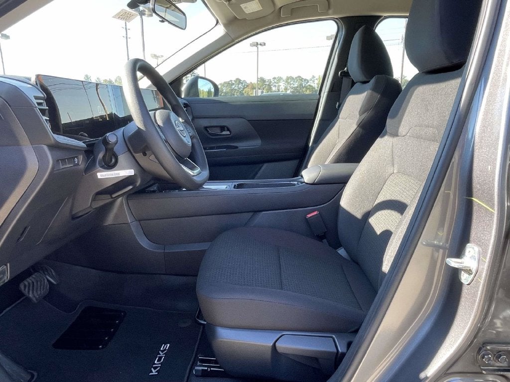 2027 Nissan Kicks S