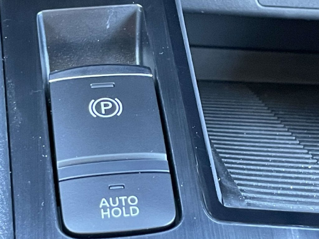 2027 Nissan Kicks S