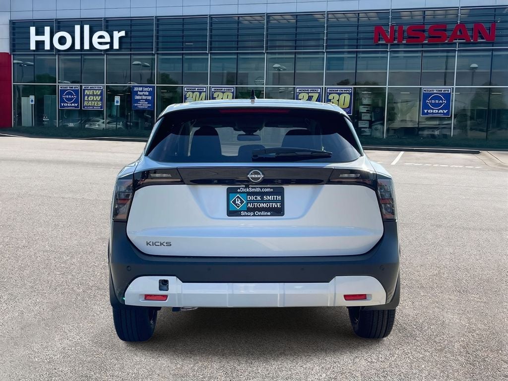 2025 Nissan Kicks SV