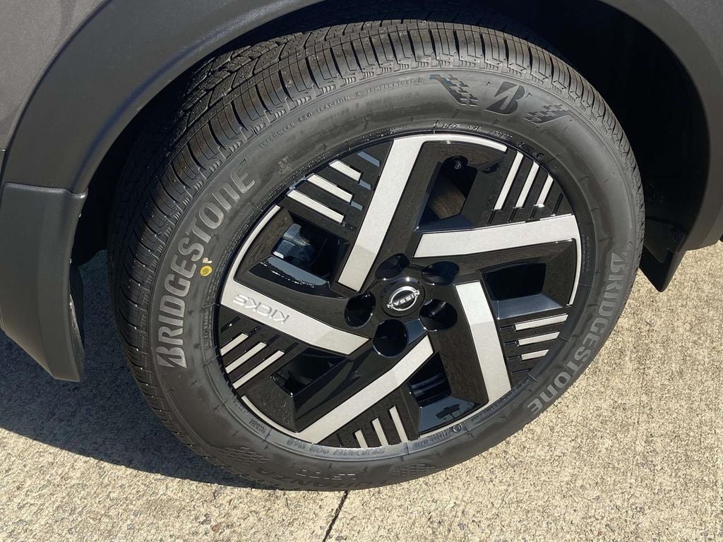 2027 Nissan Kicks SV