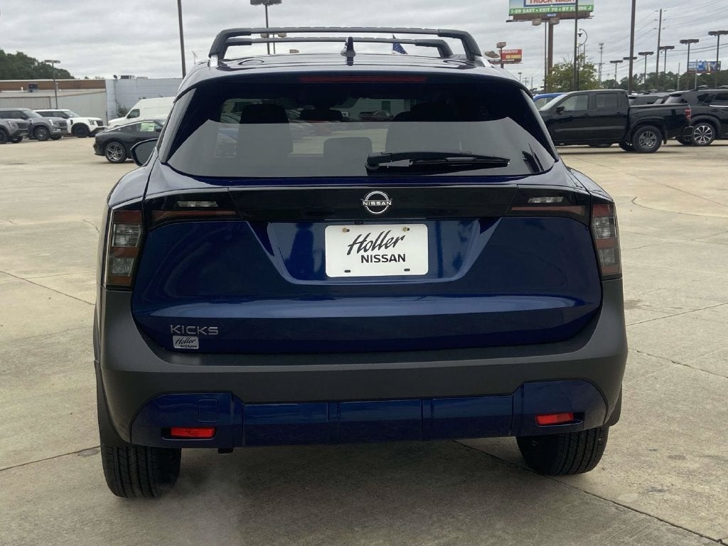 2027 Nissan Kicks SV