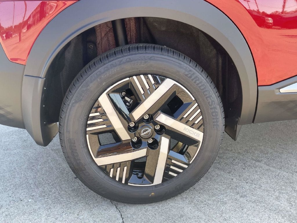 2027 Nissan Kicks SV