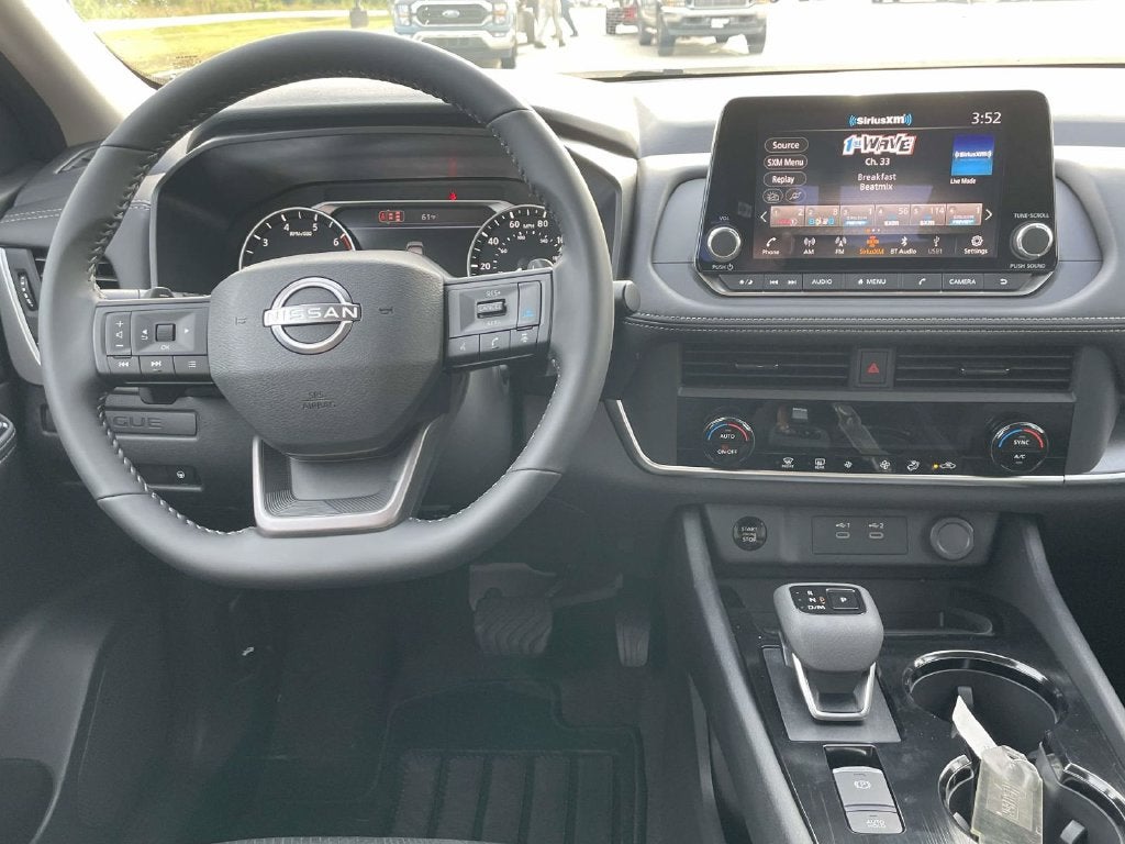 2027 Nissan Rogue SV