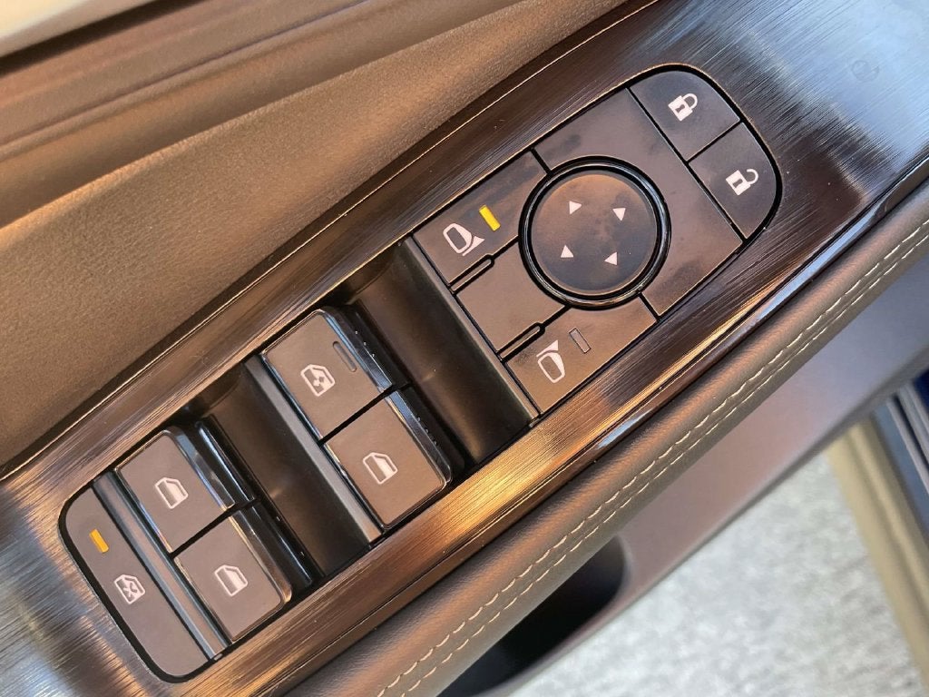 2027 Nissan Rogue SV