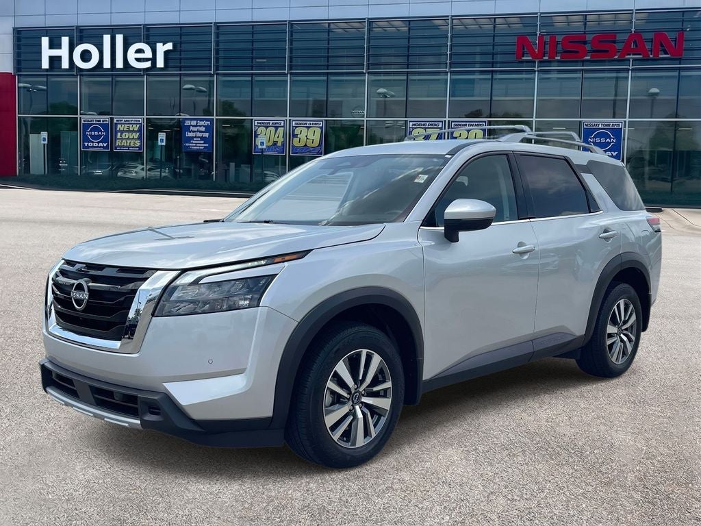 2025 Nissan Pathfinder SL